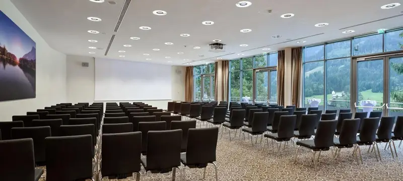 Foto 2 von 4*S Lebenberg Schlosshotel