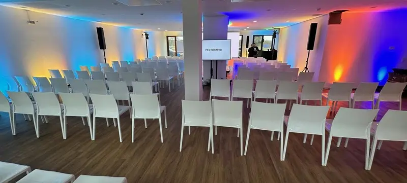 Foto 2 von Cloud Event