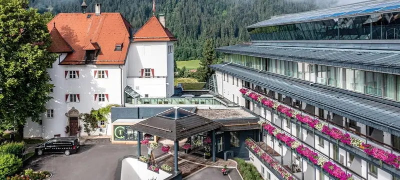 Foto 1 von 4*S Lebenberg Schlosshotel