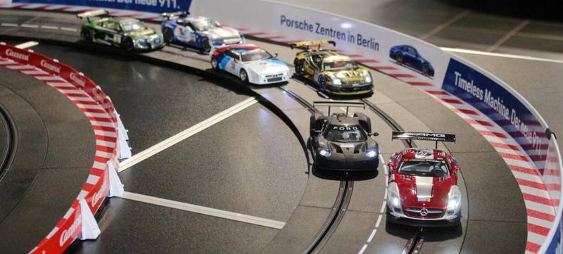 Foto 3 von Carrera Autorennbahn Event für Erwachsene