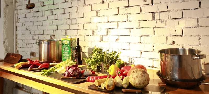 Foto 1 von Teamevent im Loft: Kochevent inkl. Cocktail-Workshop ab 16 Teilnehmern