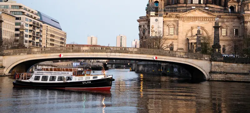 Foto 1 von MS Sylvia – Exklusives Eventschiff für Firmenfeiern & private Events in Berlin