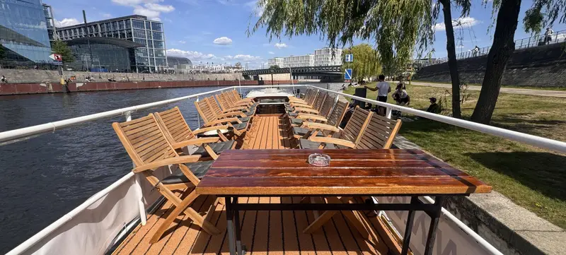 Foto 15 von MS Sylvia – Exklusives Eventschiff für Firmenfeiern & private Events in Berlin