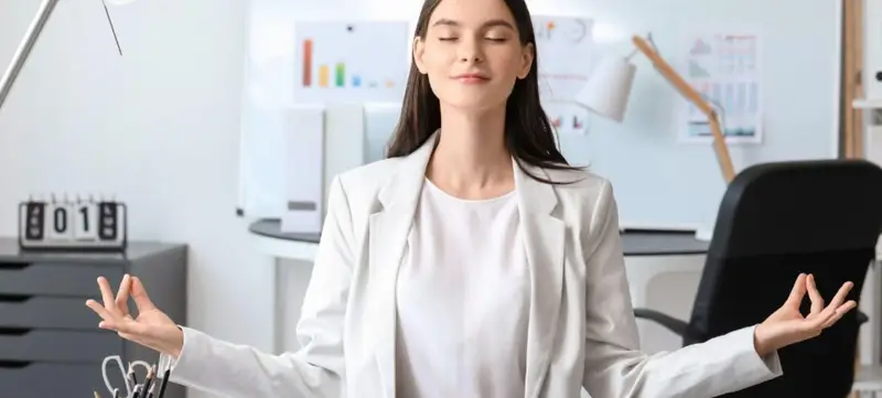 Foto 1 von Gesund im Büro – Yoga, Achtsamkeit & Stressmanagement