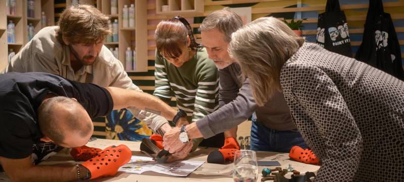 Foto 3 von Handprothesen bauen – ein sinnvolles Teamevent voller Spaß