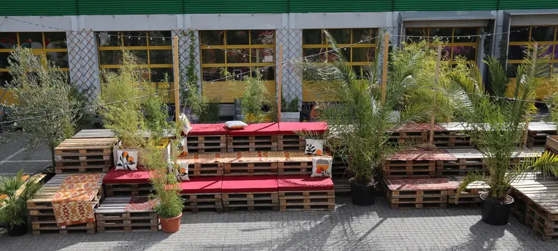 Foto 2 von Urban Summer – 800m² Outdoor Oasis