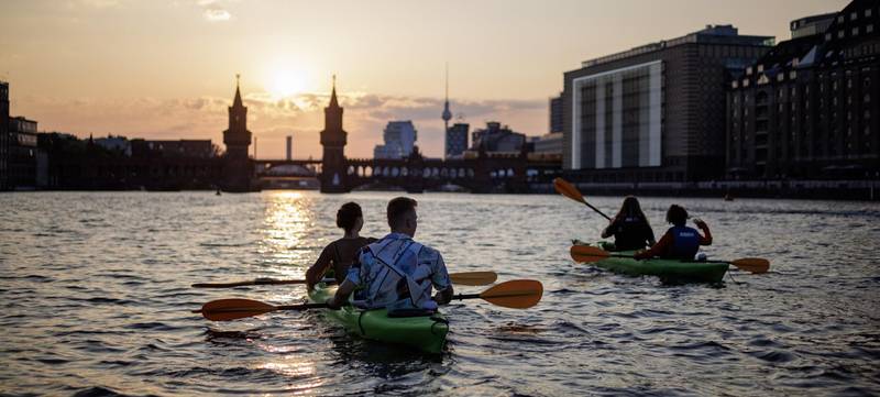 Foto 1 von Sunset Kanutour - Berlin vom Wasser aus im Abendlicht