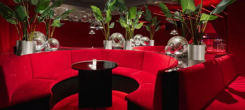 Foto 2 von The Lobby 6