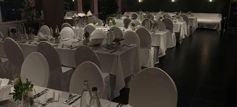 Foto 2 von Hochzeit über den Dächern Düsseldorfs