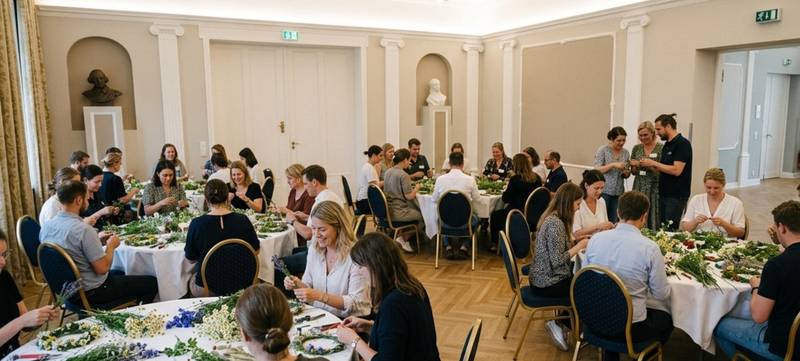 Foto 2 von Midsommar-Blumenkranz binden – Logenhaus Berlin