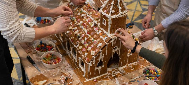 Foto 2 von XL LEBKUCHENHAUS - Weihnachtsfeier