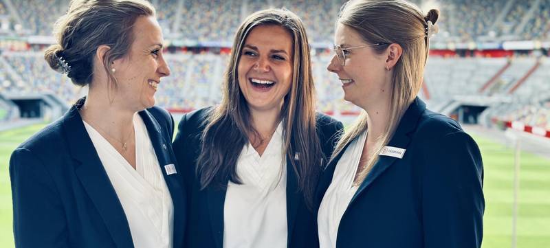 Foto 5 von GRILLEN IM STADION